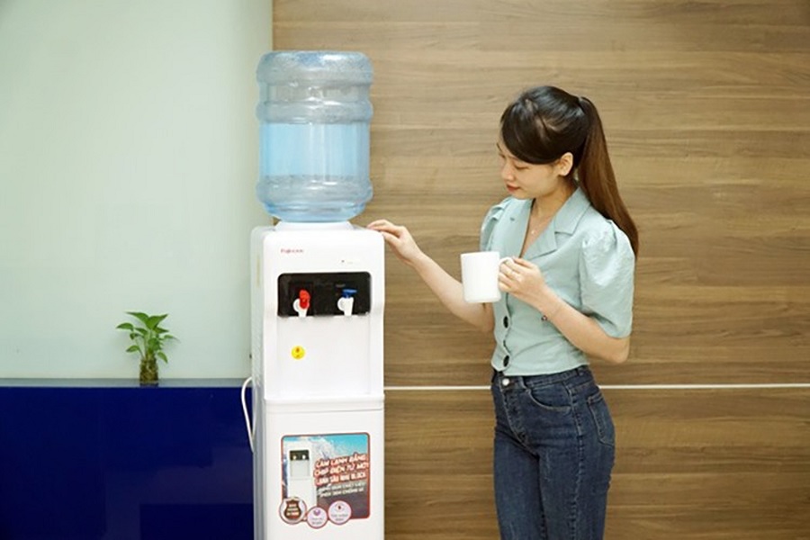 Lợi ích của bình nước 20L đối với văn phòng